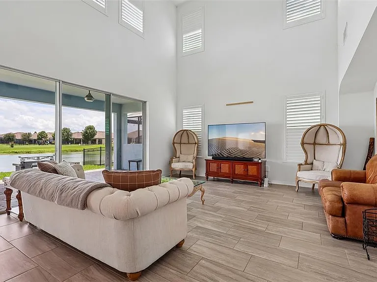 343 Blue Cypress Dr — Photo 10