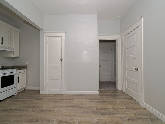 4th image of 1535 Larkin St #B