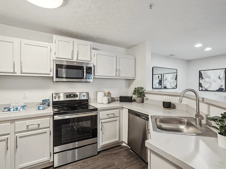 Gwinnett Pointe — Photo 36