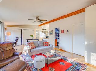 3440 SW Falcon St #B, Portland, OR 97219