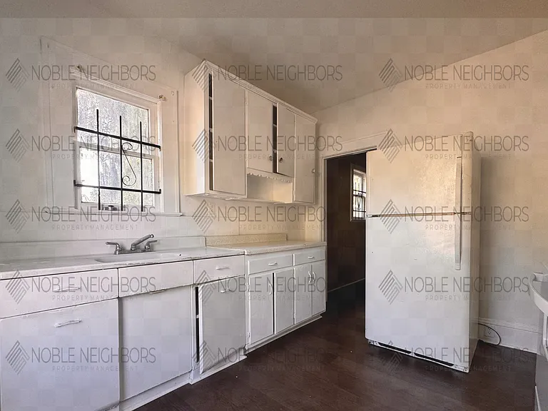 3728 Silver St — Photo 6