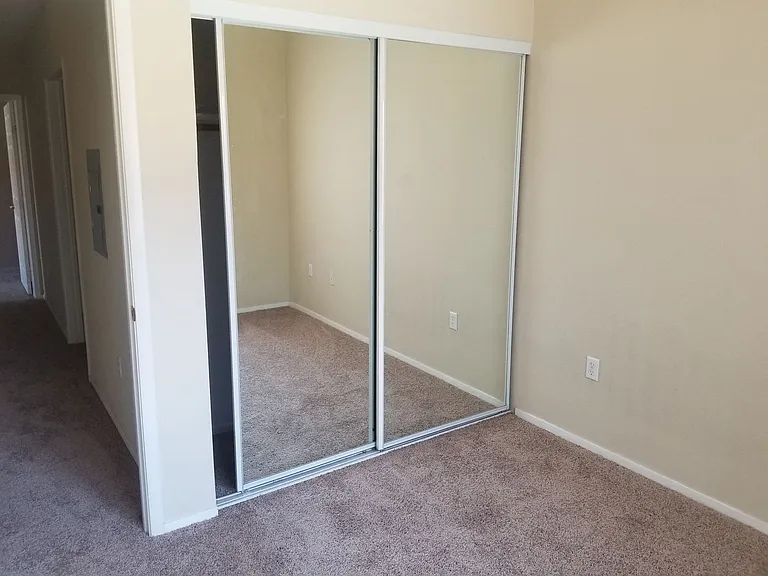 10245 S Maryland Pkwy #2186 — Photo 11