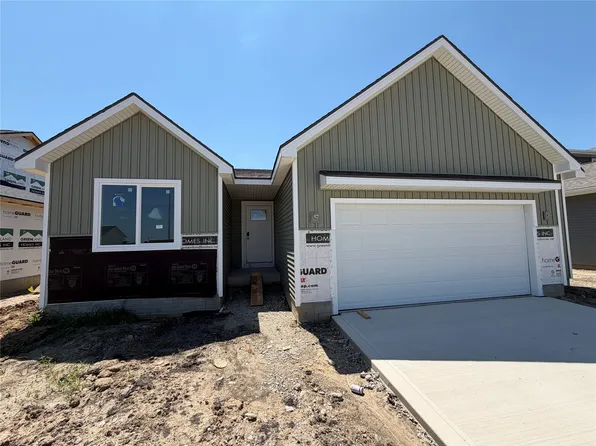 1510 Locust St, Waukee, IA 50263