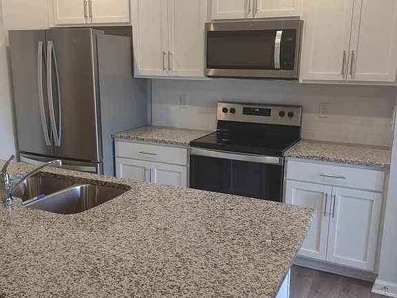 5th image of 1126 Banworth Ct #1
