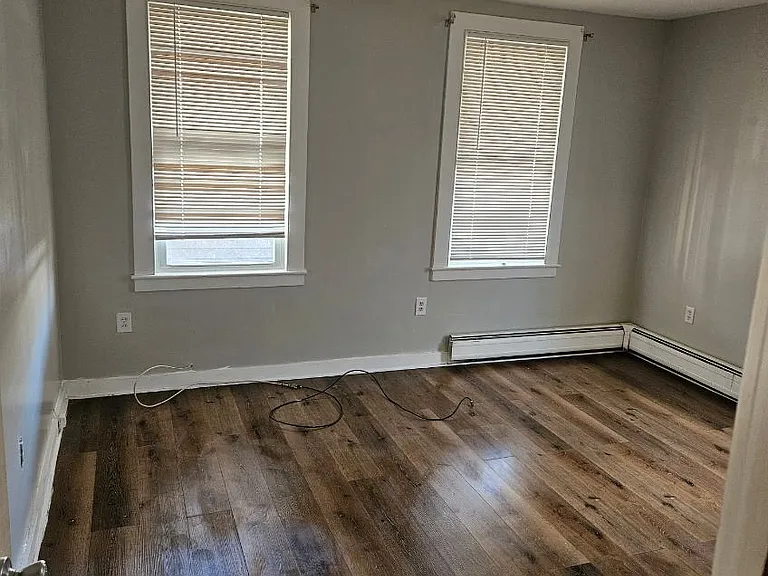 95 Pleasant St #2 — Photo 1