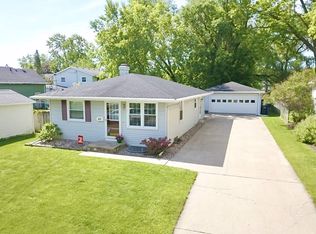 411 W Winnebago St, Appleton, WI 54911