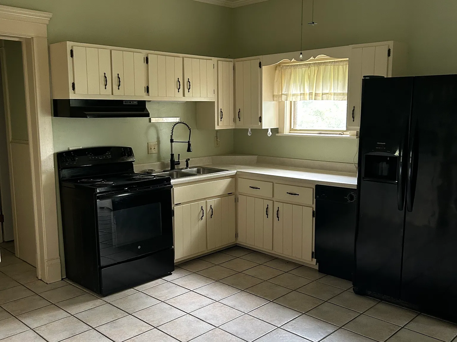 2 bed, 1500 sqft, $1,400 — Photo 4