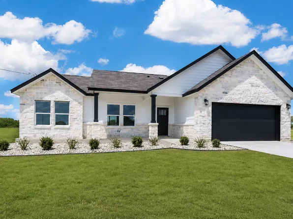 150 Ranchero Way, Natalia, TX 78059