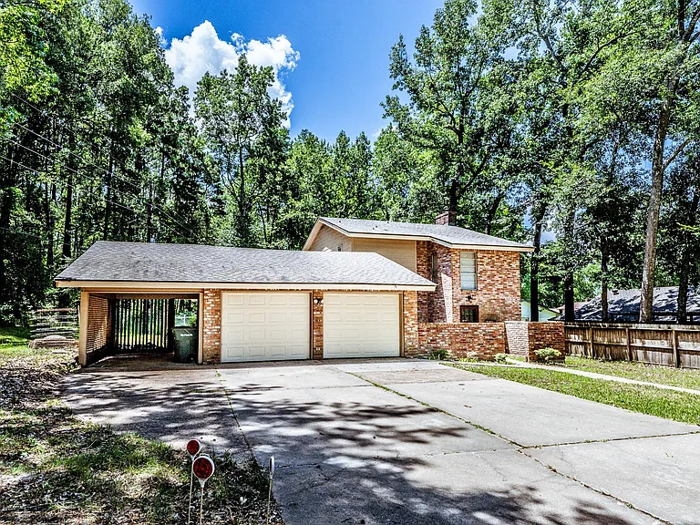 401 Woodmont Dr — Photo 3