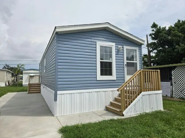 5611 Bayshore Rd #82, Palmetto, FL 34221