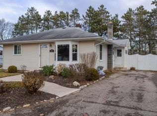 309 Meadow Dr, Augusta, MI 49012