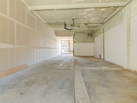 4th image of 1306 W Glenoaks Blvd
