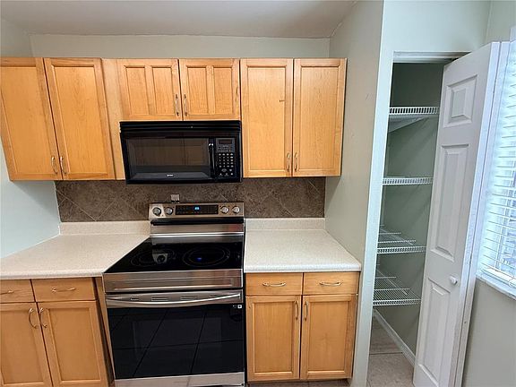 4th image of 6519 W NEWBERRY ROAD #305