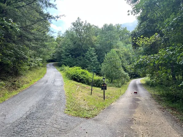 36 Deer Ridge Dr, Murphy, NC 28906