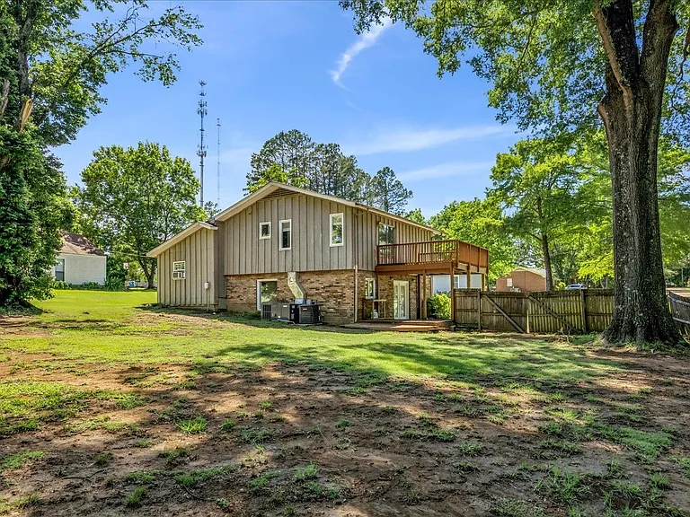 1532 Christine Cv — Photo 25