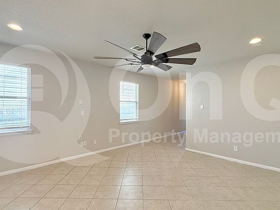 5th image of 136 Nogalito Way