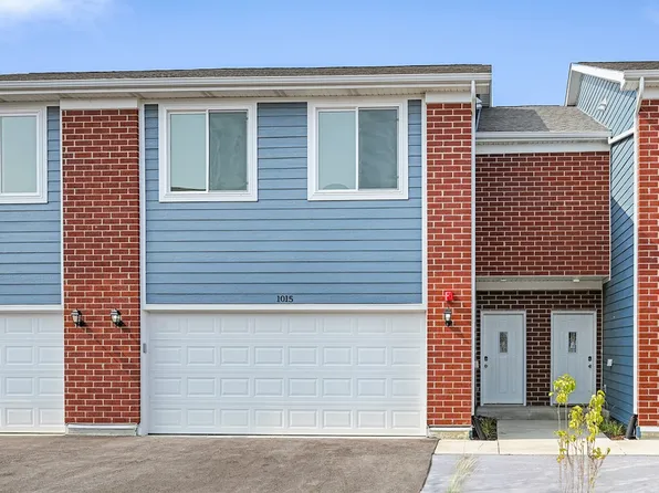 1015 Gillespie Ln, Yorkville, IL 60560