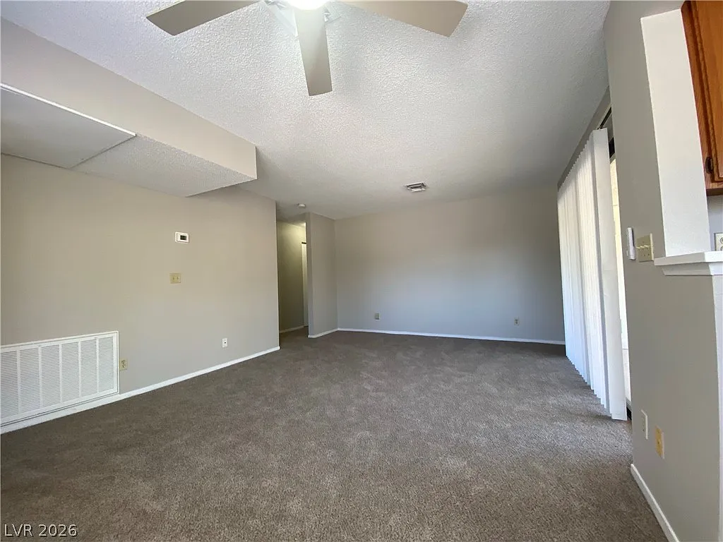 2 bed, 2.0 bath, 884 sqft, $1,245 — Photo 3