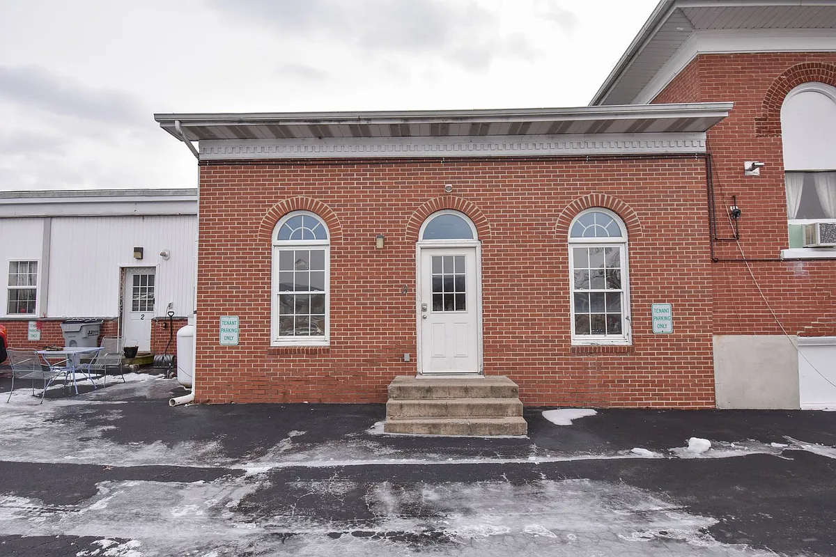 Building Photo - 44 Vesper St