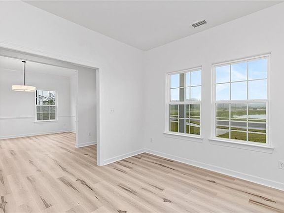 3rd image of 102 Ryker Rd W