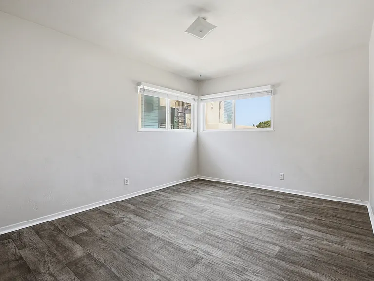 262 B Ave — Photo 11