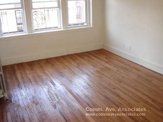 119 Sutherland Rd #A — Photo 1