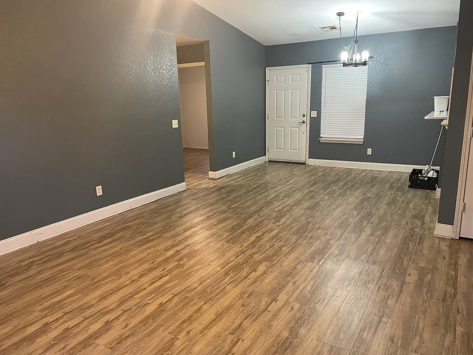 3 bed, $1,495 — Photo 2