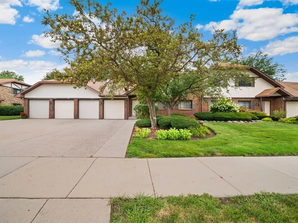201 Walters Ln APT 1A, Itasca, IL 60143