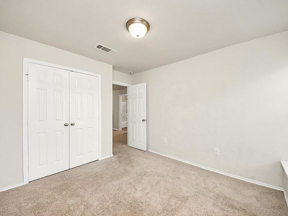 4th image of 15802 Sunny Stone Dr