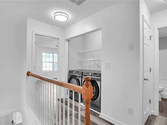 5th image of 2827 Creek Bottom Ct