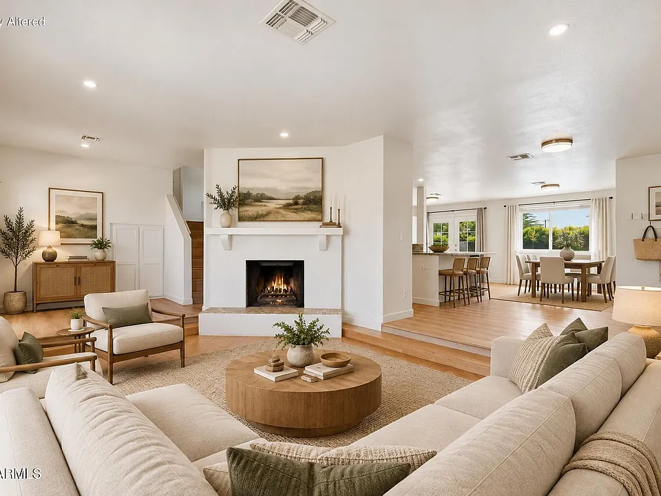 919 E La Jolla Dr