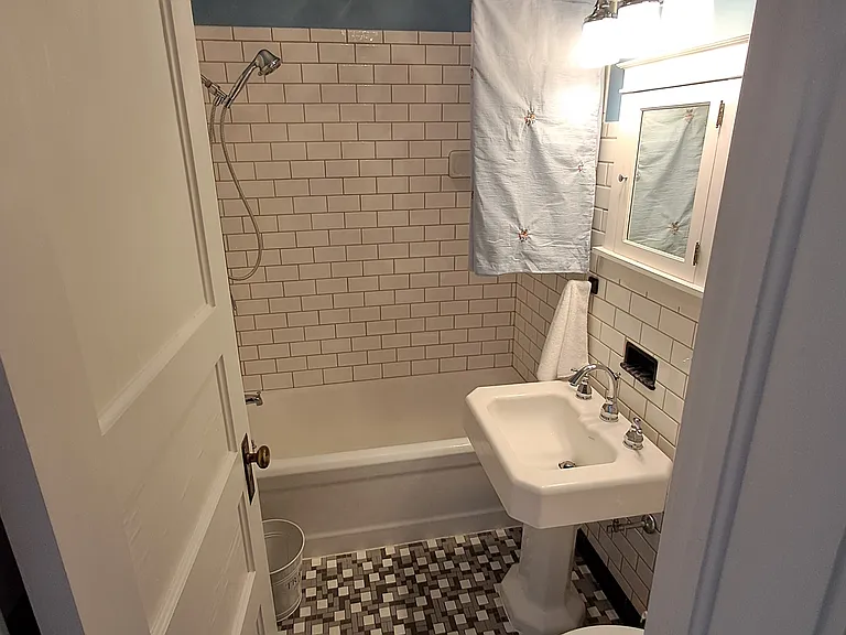 300 2nd Ave NW #3 — Photo 40