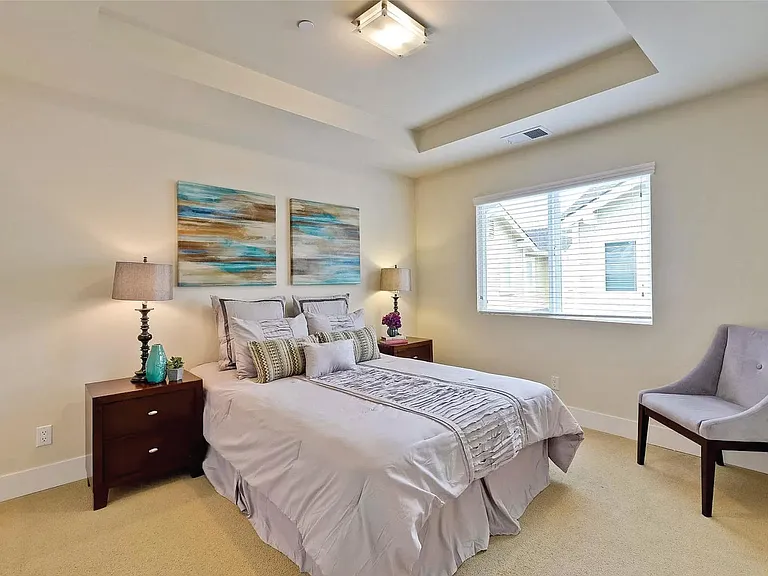 1120 Boranda Ave — Photo 5