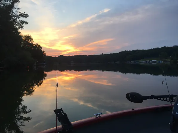 15 Wood Dr, Putnam, IL 61560