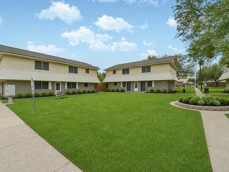 3531 Midwest Dr #A — Photo 1