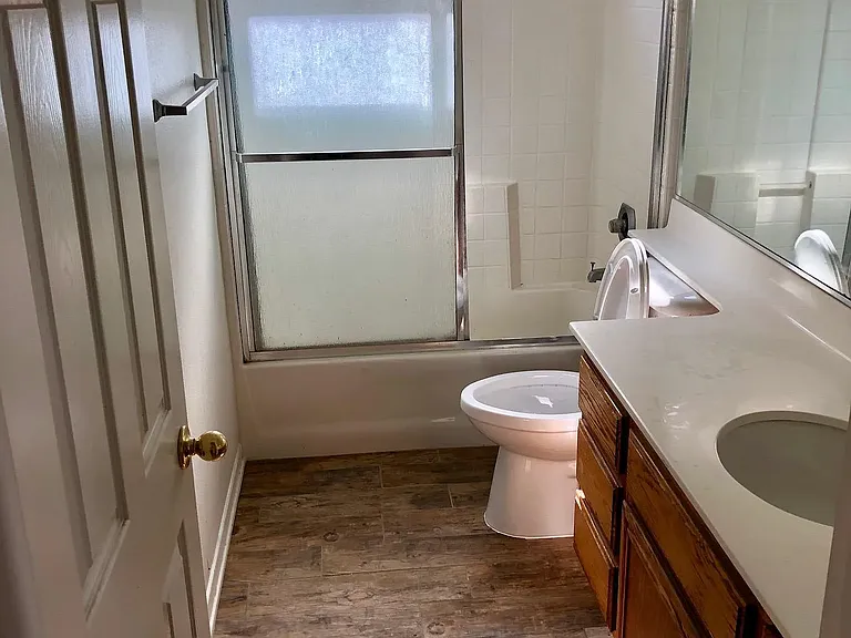 10806 Westonhill Dr — Photo 16