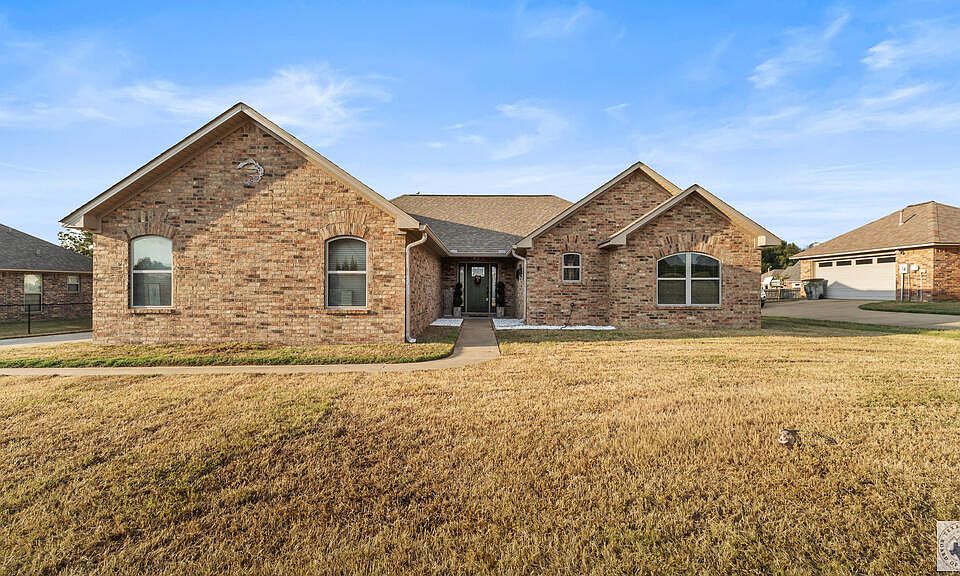 1st image of 4307 Magee Dr