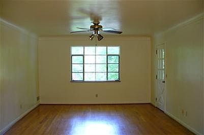 3rd image of 6131 Dryden Ave