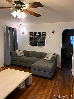 2nd image of 3222B Pearsall Ave #B