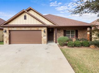 414 Momma Bear Dr, College Station, TX 77845