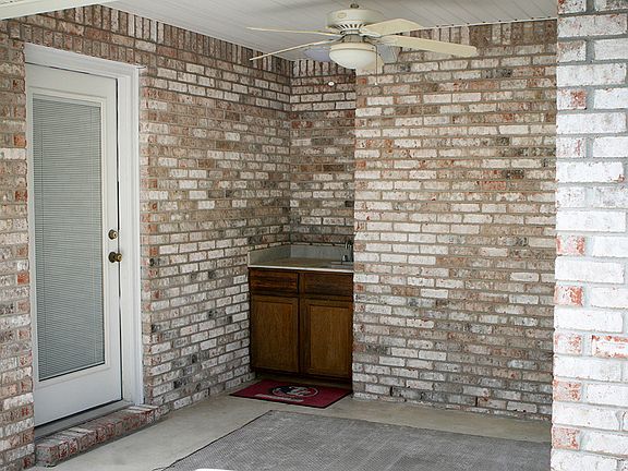 Back Porch w/Sink