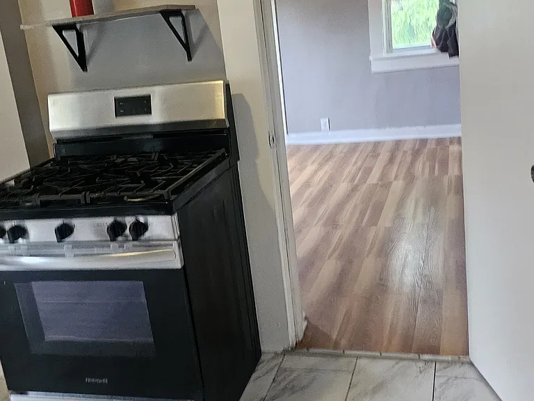 3936 Park Heights Ave — Photo 7