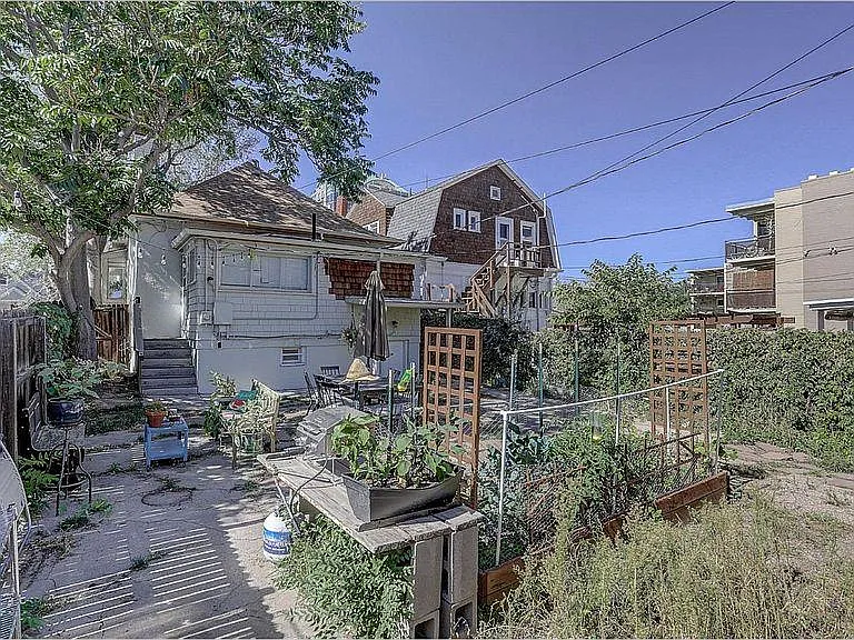 226 N Pearl St #B — Photo 12