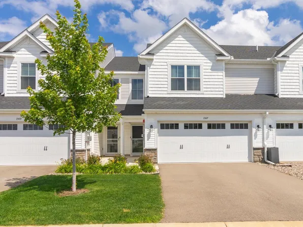 1507 Gable Dr, Carver, MN 55315