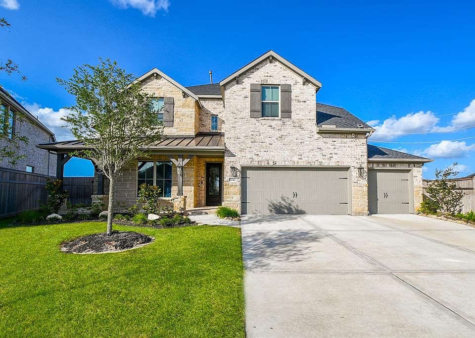 1st image of 31142 Crescent Hill Dr