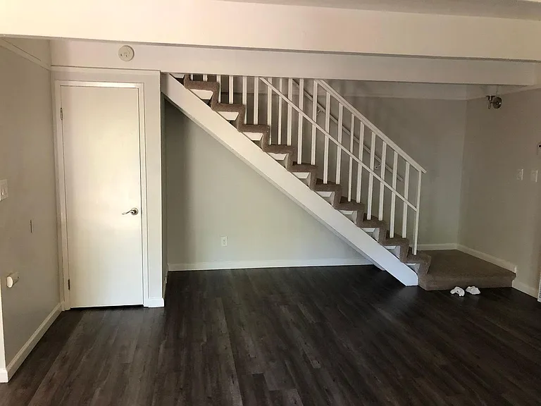 52 East 41st Place — Photo 12