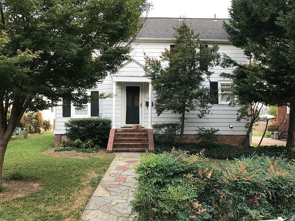 Welcoming Front of House Showing Your Walkway