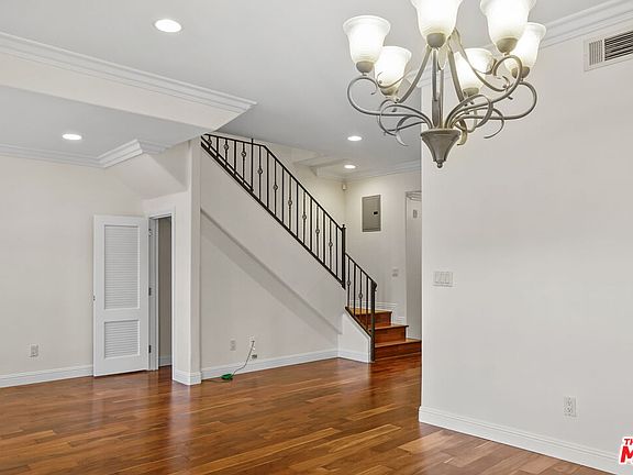 4th image of 1050 N Edinburgh Ave APT 303