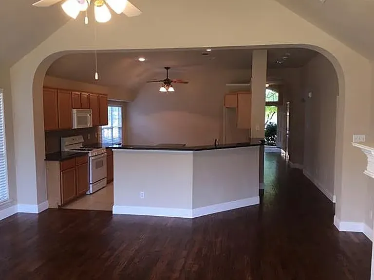 2525 Persimmon Dr — Photo 9