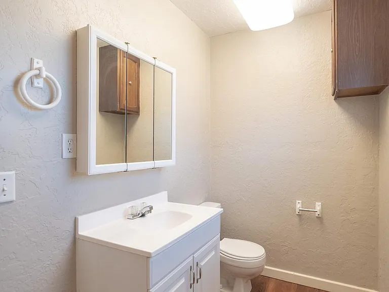 1725 Classen Blvd — Photo 10